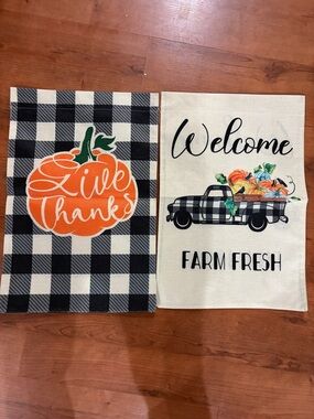 Set of 2 Fall Garden Flags- "Give Thanks" Buffalo Check & "Welcome Farm Fresh"